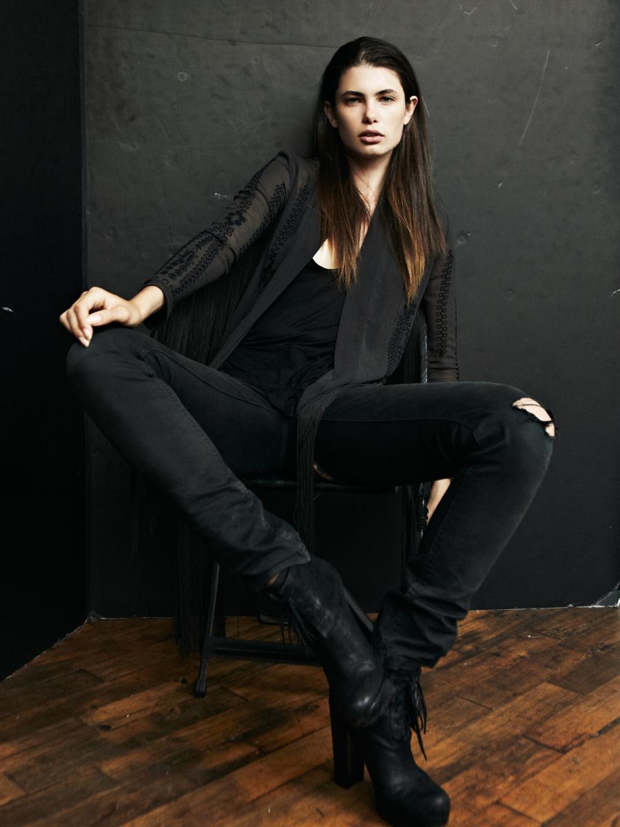 Neelia Moore - Models - Lizbell Agency